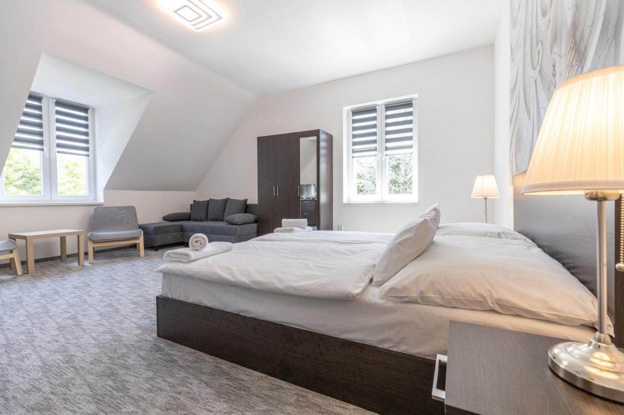 Panzio 81 Bed and Breakfast Hajdúszoboszló Εξωτερικό φωτογραφία