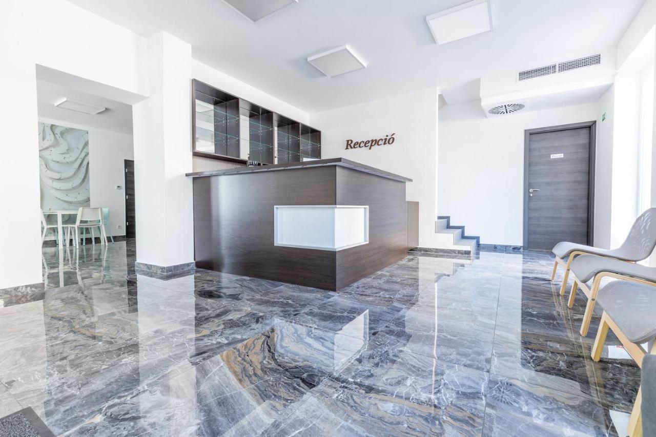 Panzio 81 Bed and Breakfast Hajdúszoboszló Εξωτερικό φωτογραφία